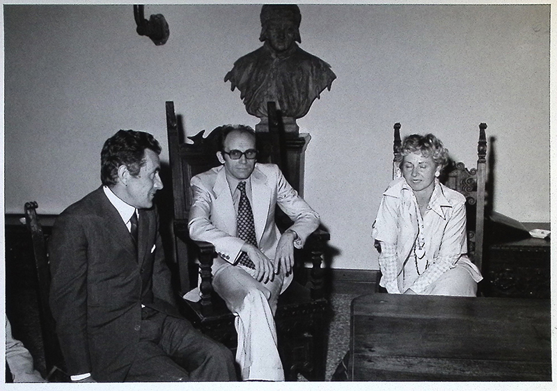 Giornalisti tedeschi visitano la mostra di Marcello Mascherini